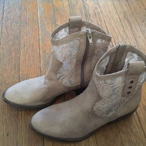 Rampage Lace Thrill Boots
